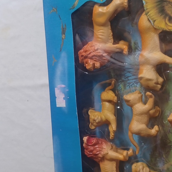 Nwt animal kingdom set - Picture 3 of 3